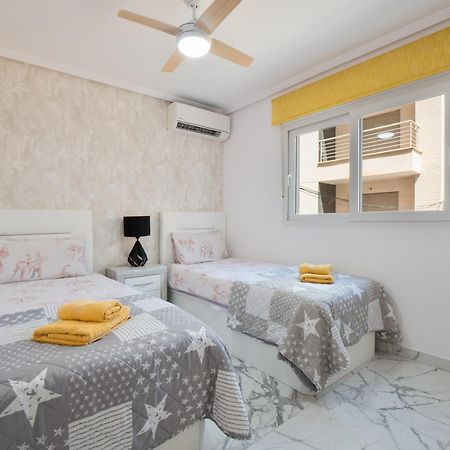 Apolo Beach Front - Sea View Luxury Apartment 또레비에하 외부 사진