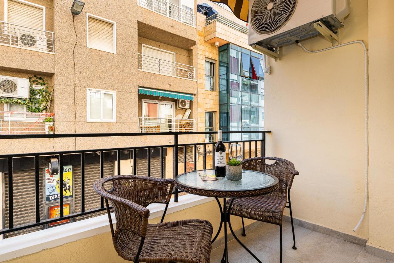 Apolo Beach Front - Sea View Luxury Apartment 또레비에하 외부 사진