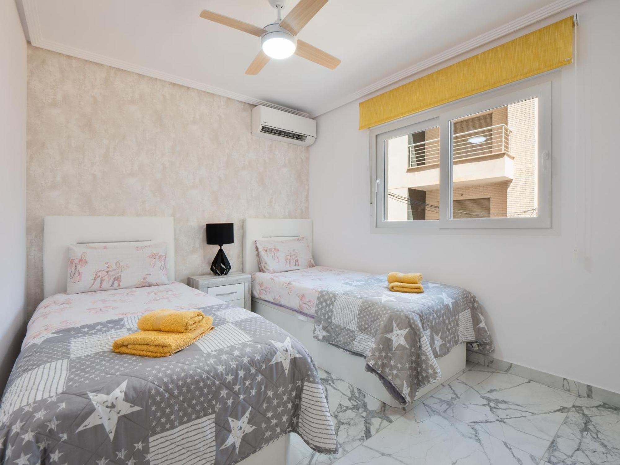 Apolo Beach Front - Sea View Luxury Apartment 또레비에하 외부 사진